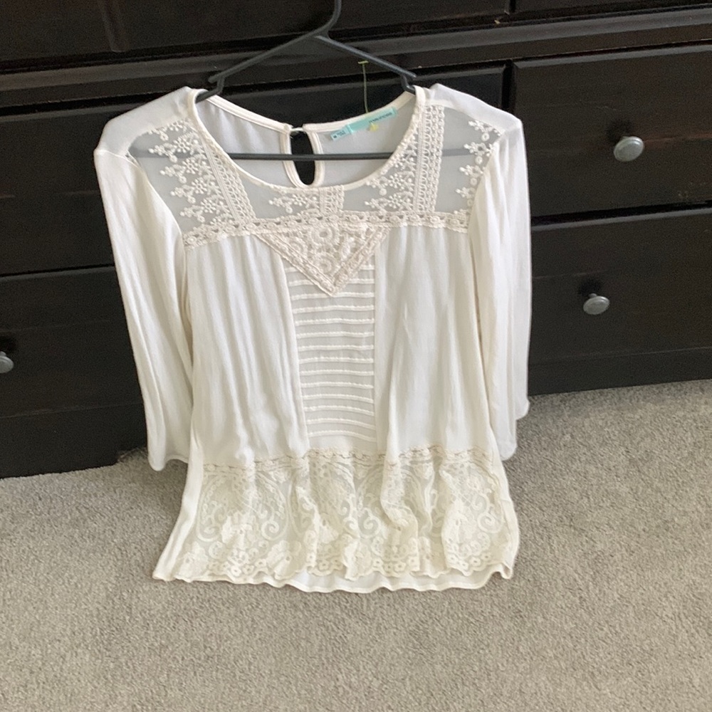 Maurice’s Ladies M cream lace shirt
